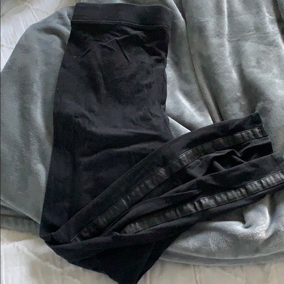 PINK Victoria's Secret Pants - Victoria’s Secret PINK leggings